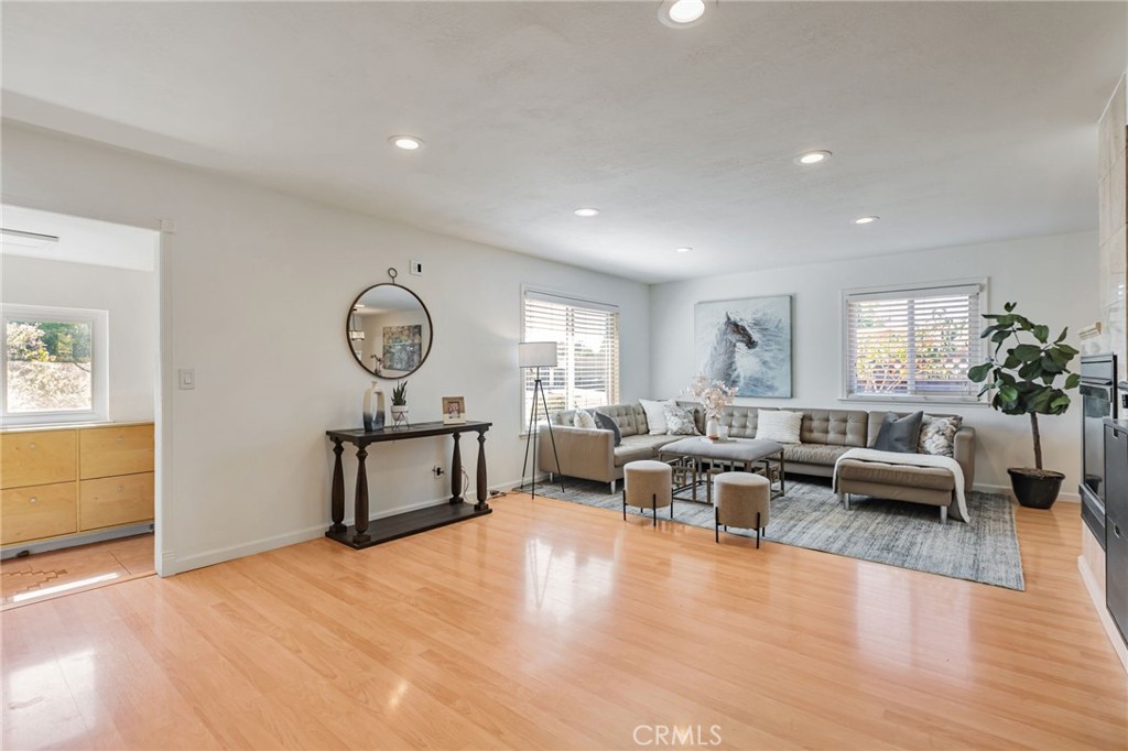 2652 La Salle Way