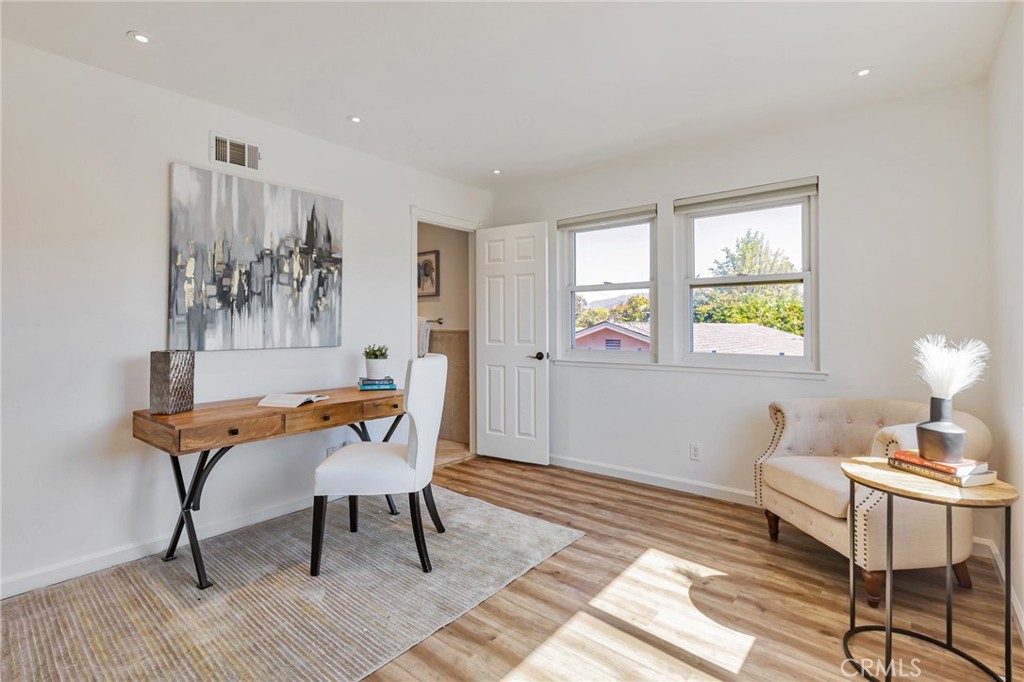 2652 La Salle Way