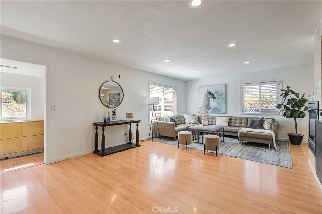 2652 La Salle Way