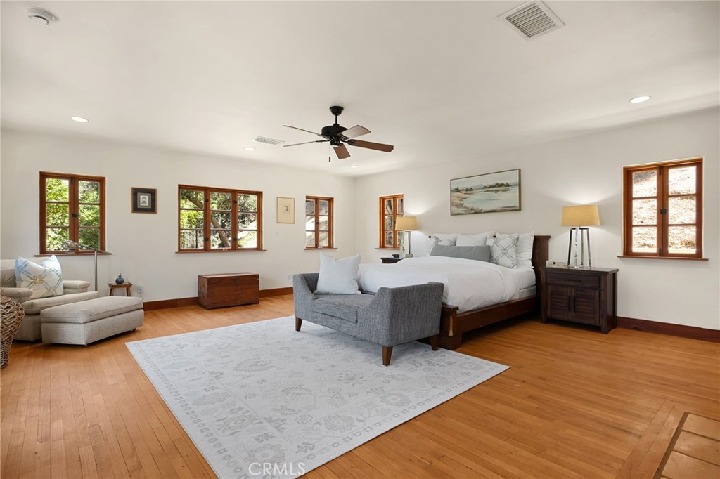 911 Laguna Road