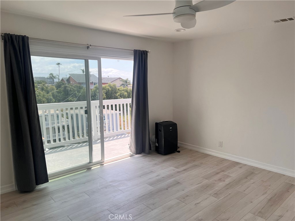 33812 Violet Lantern Street