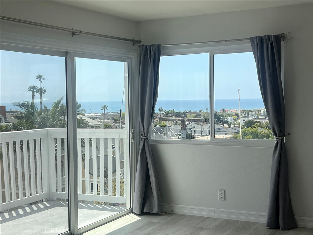 33812 Violet Lantern Street