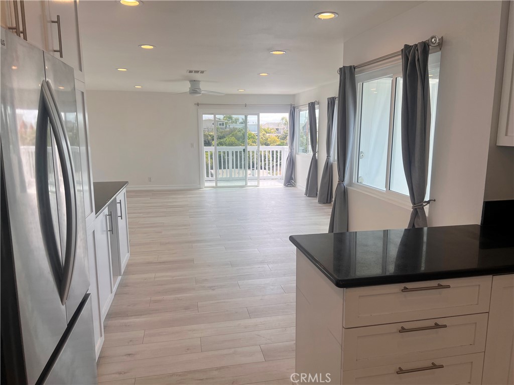 33812 Violet Lantern Street