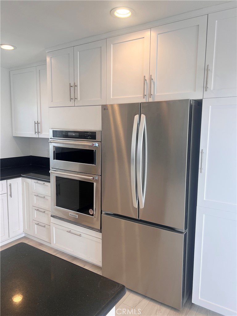 33812 Violet Lantern Street