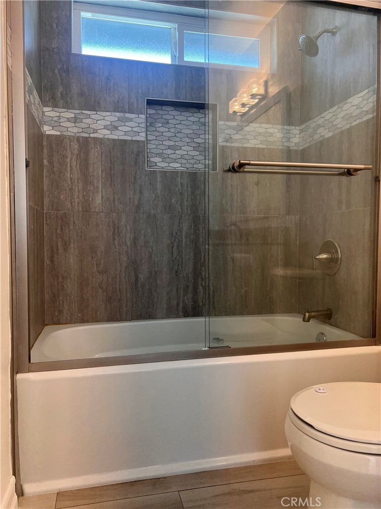 33812 Violet Lantern Street