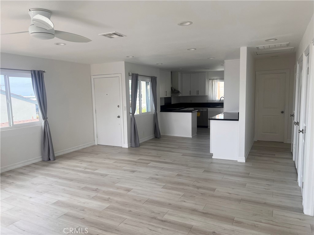 33812 Violet Lantern Street