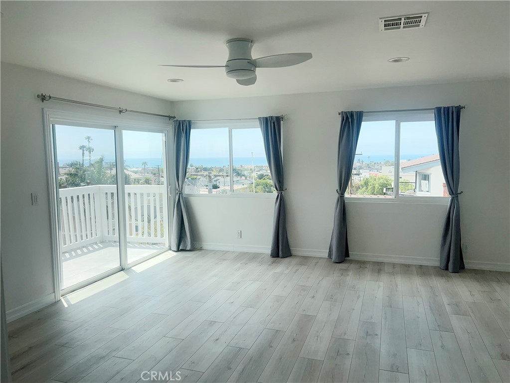 33812 Violet Lantern Street