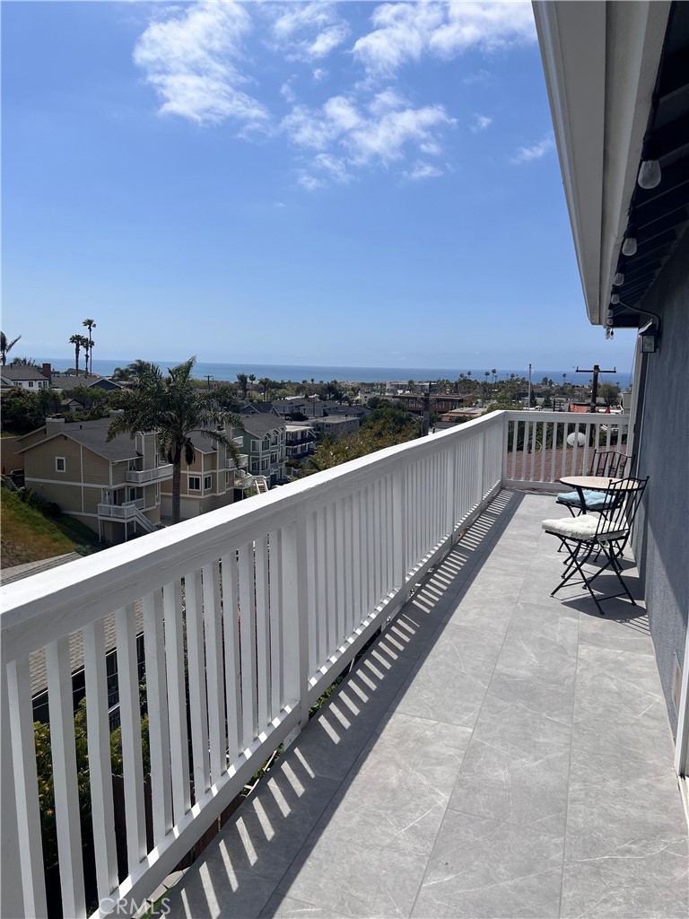 33812 Violet Lantern Street