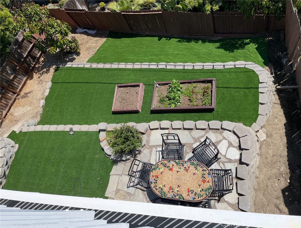 33812 Violet Lantern Street