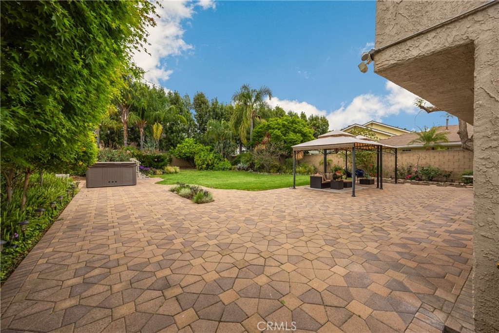 301 N Blue Ridge Drive E