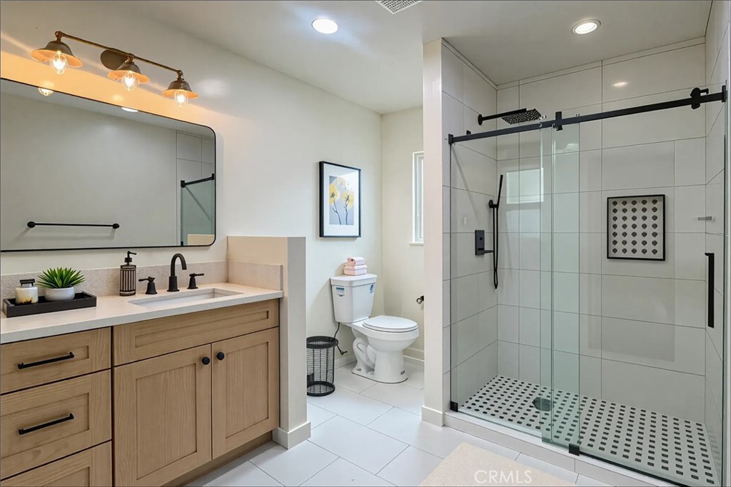 2605 W 163rd Street