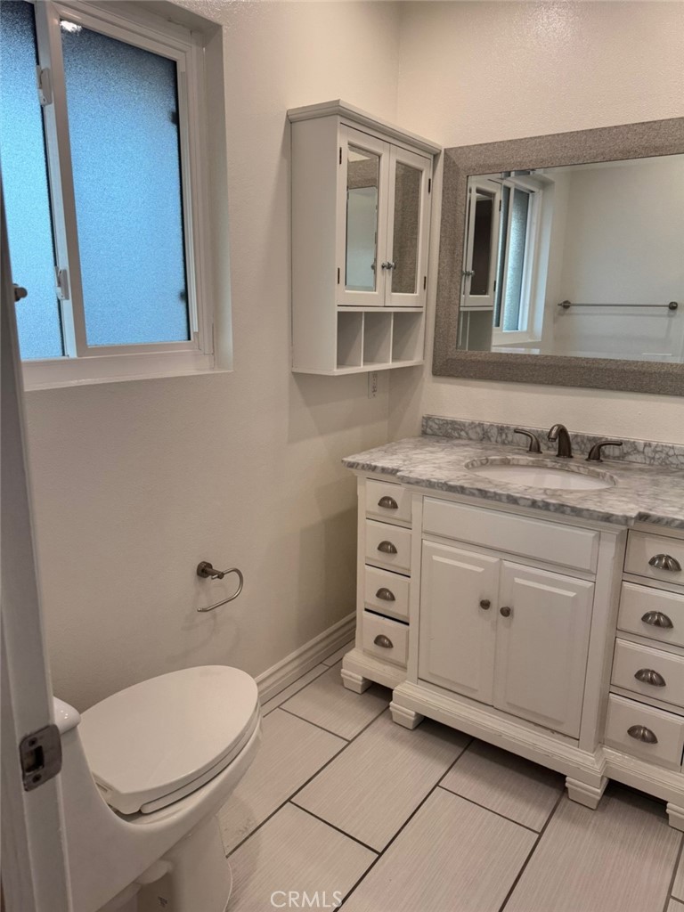 15205 S Budlong Avenue 16