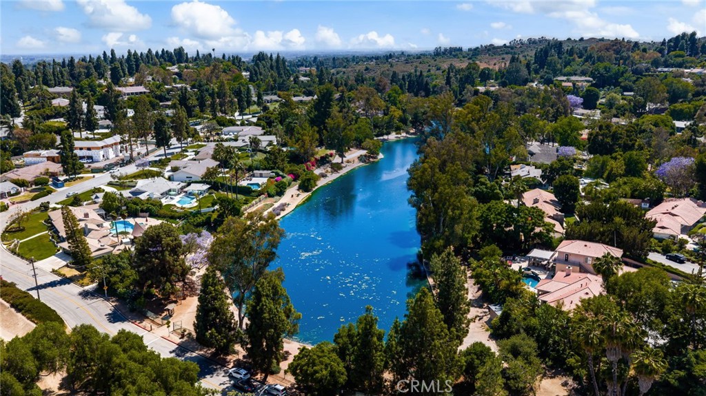 321 W Hermosa Dr