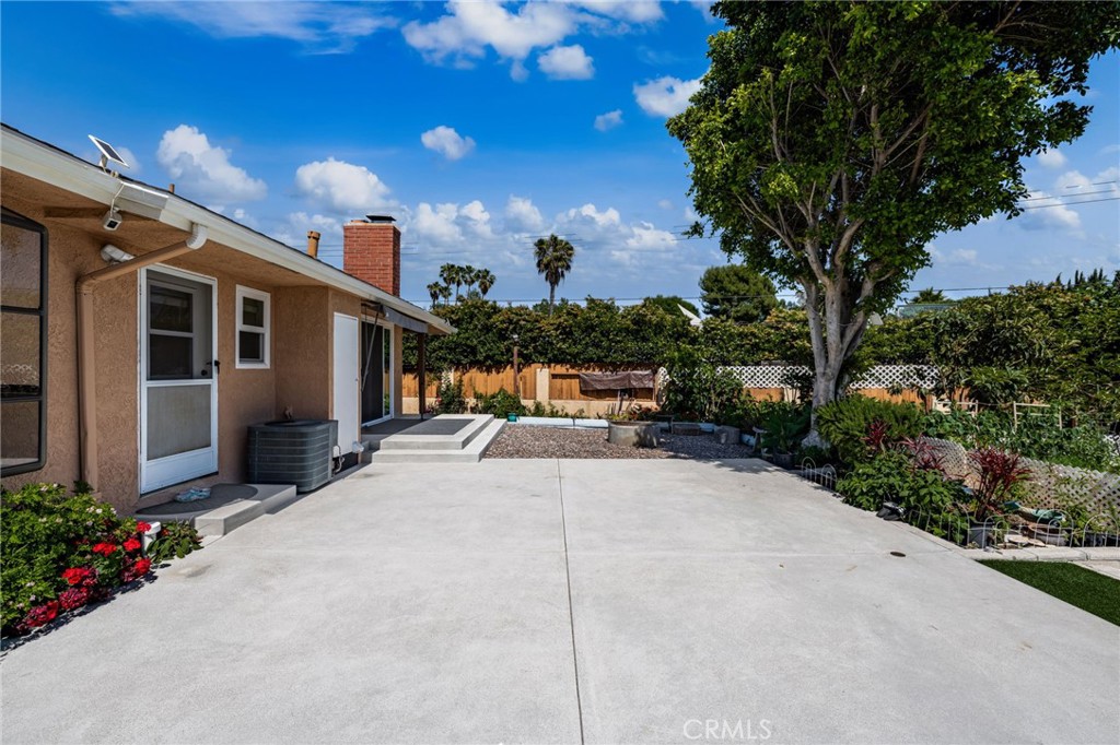 321 W Hermosa Dr