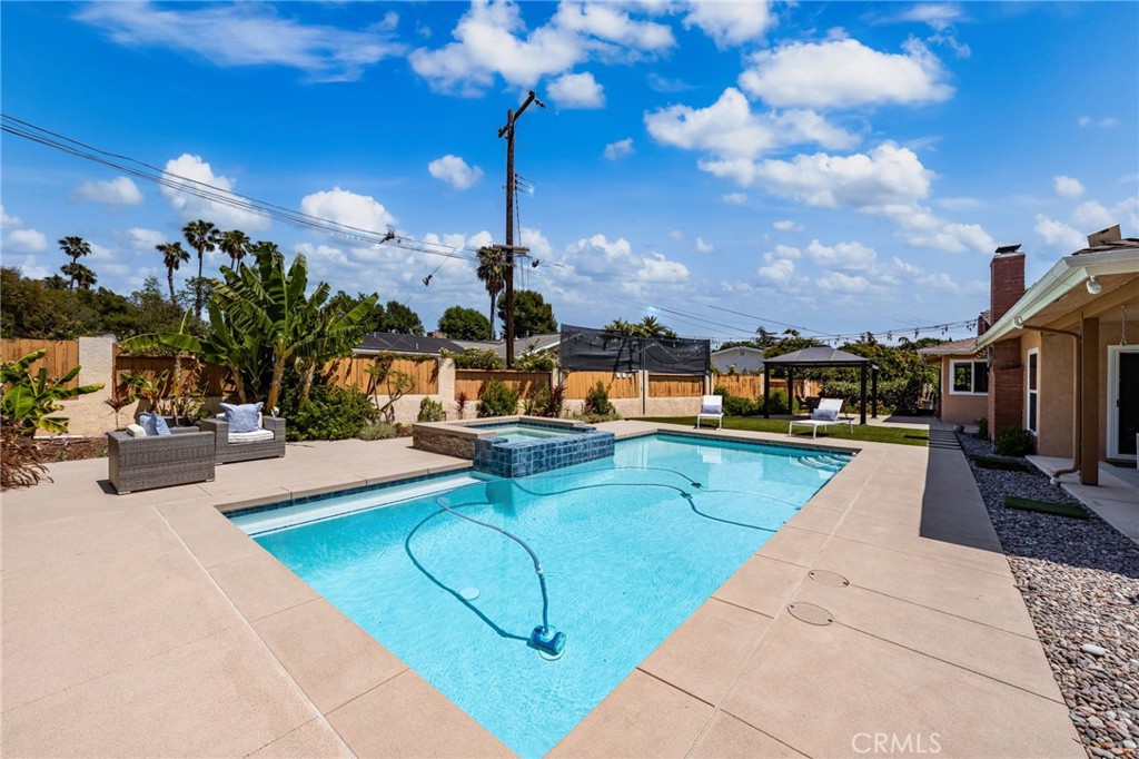 321 W Hermosa Dr