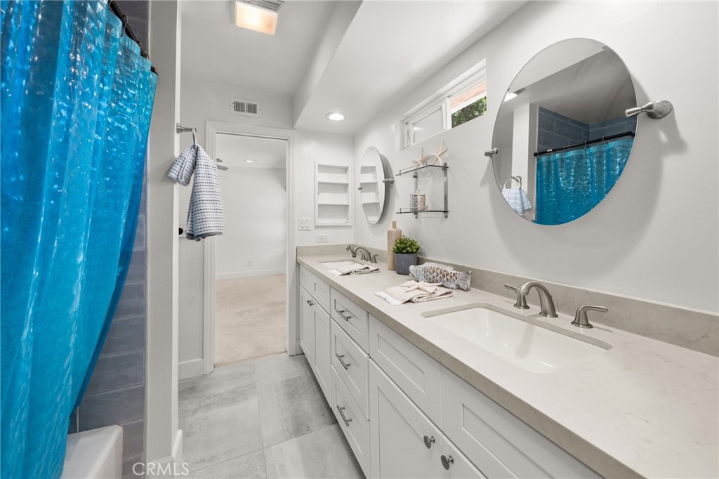 321 W Hermosa Dr