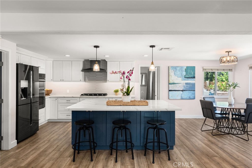 321 W Hermosa Dr