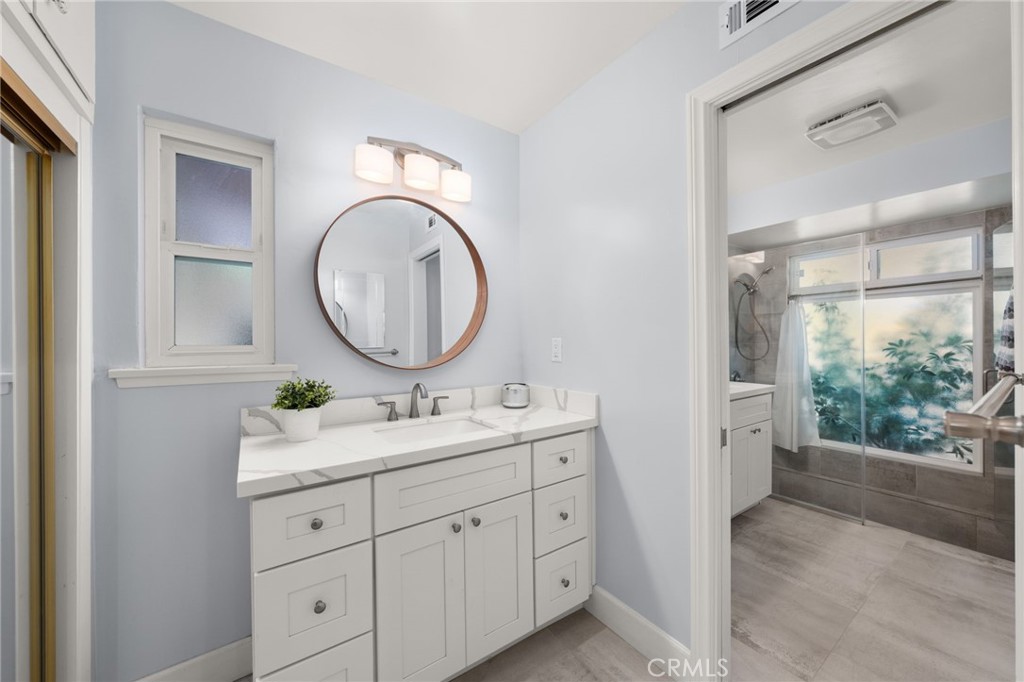 321 W Hermosa Dr