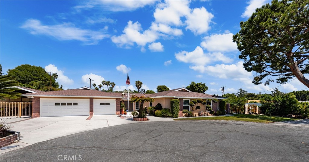 321 W Hermosa Dr