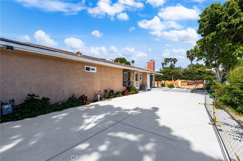 321 W Hermosa Dr