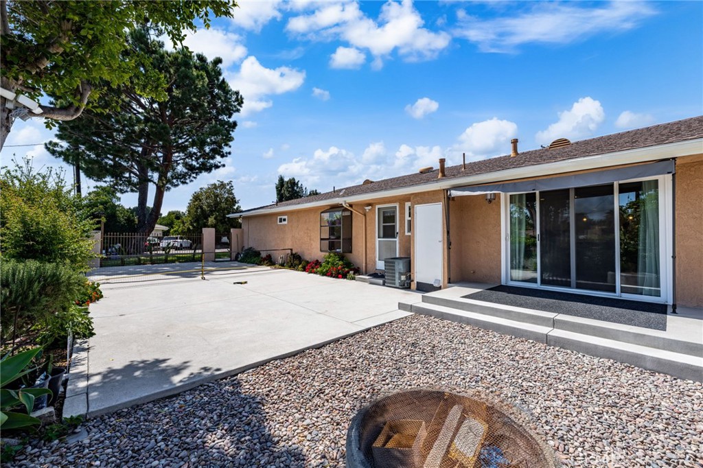 321 W Hermosa Dr