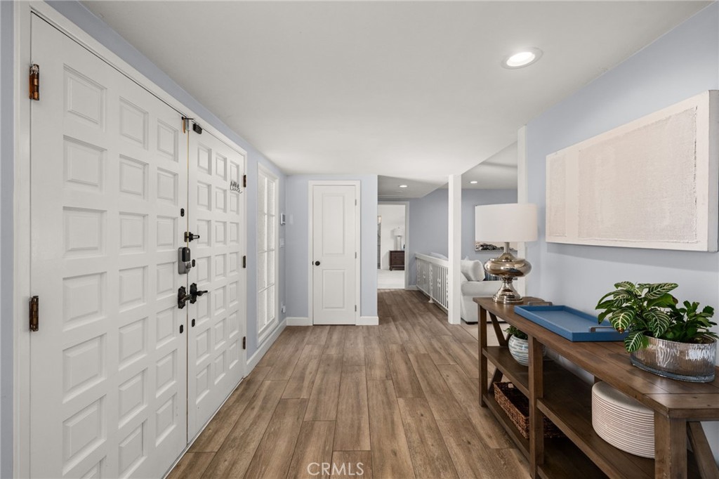 321 W Hermosa Dr