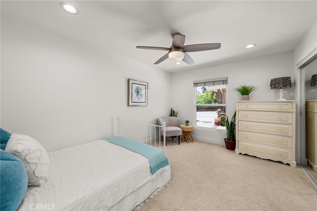 321 W Hermosa Dr