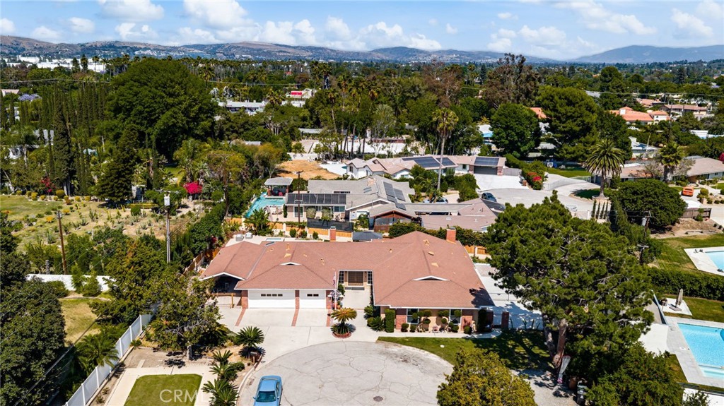321 W Hermosa Dr