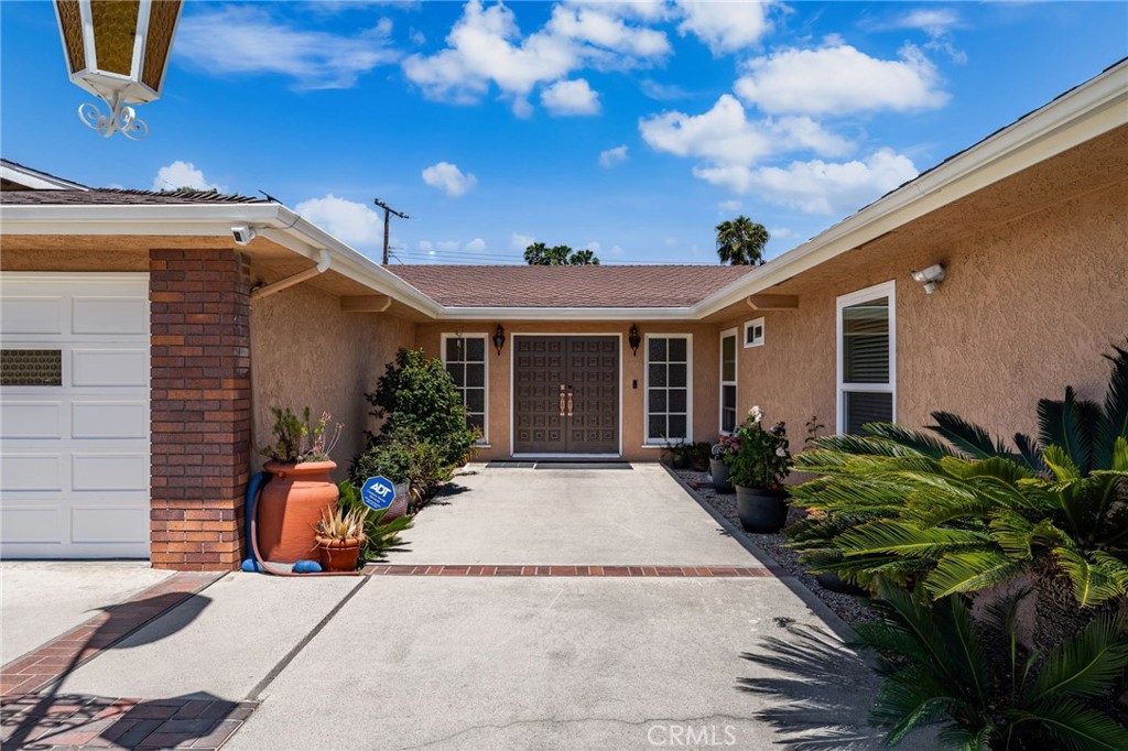 321 W Hermosa Dr