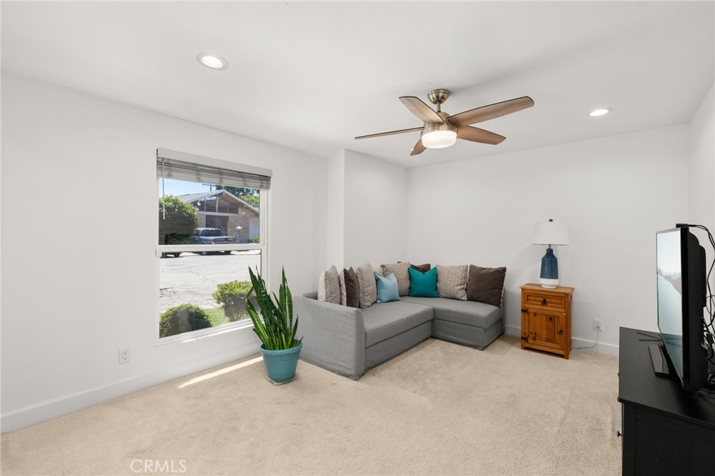 321 W Hermosa Dr