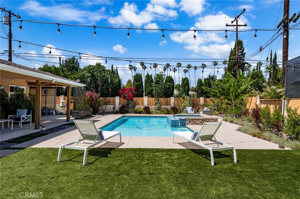 321 W Hermosa Dr