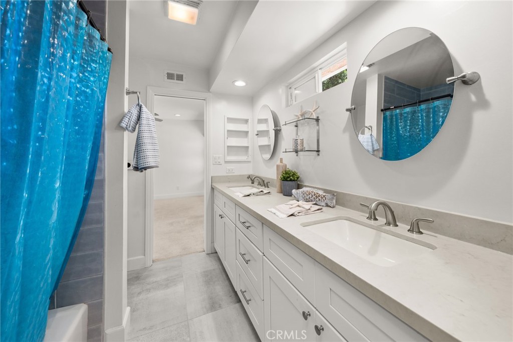 321 W Hermosa Dr