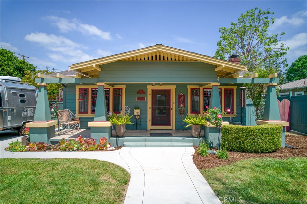 221 Jacaranda Place