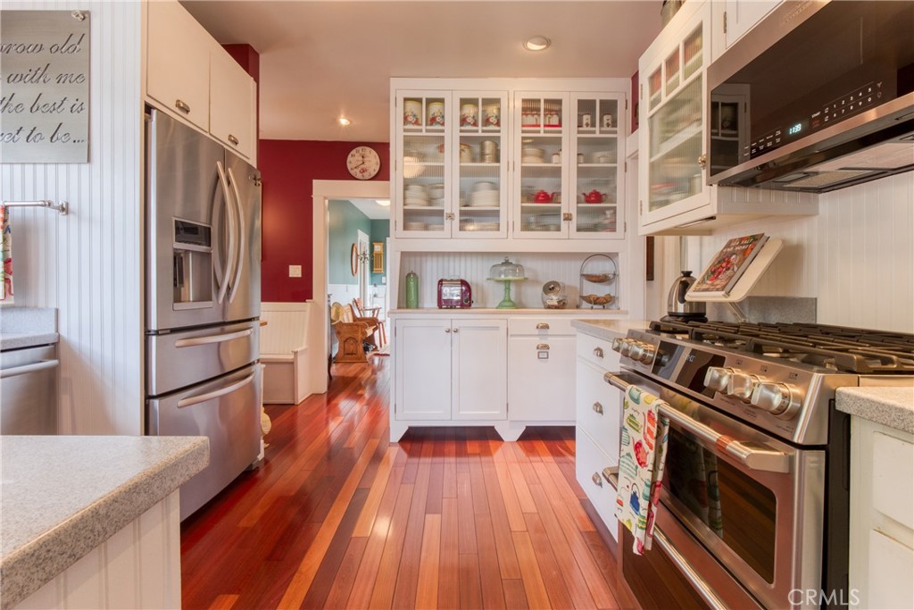 221 Jacaranda Place