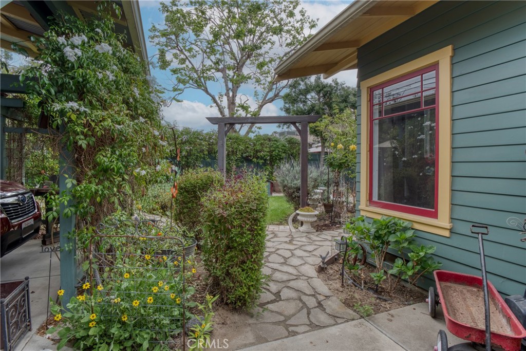 221 Jacaranda Place