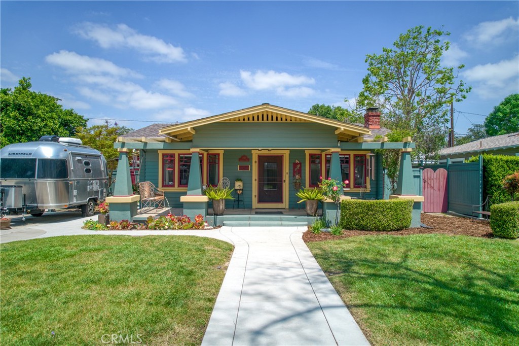 221 Jacaranda Place