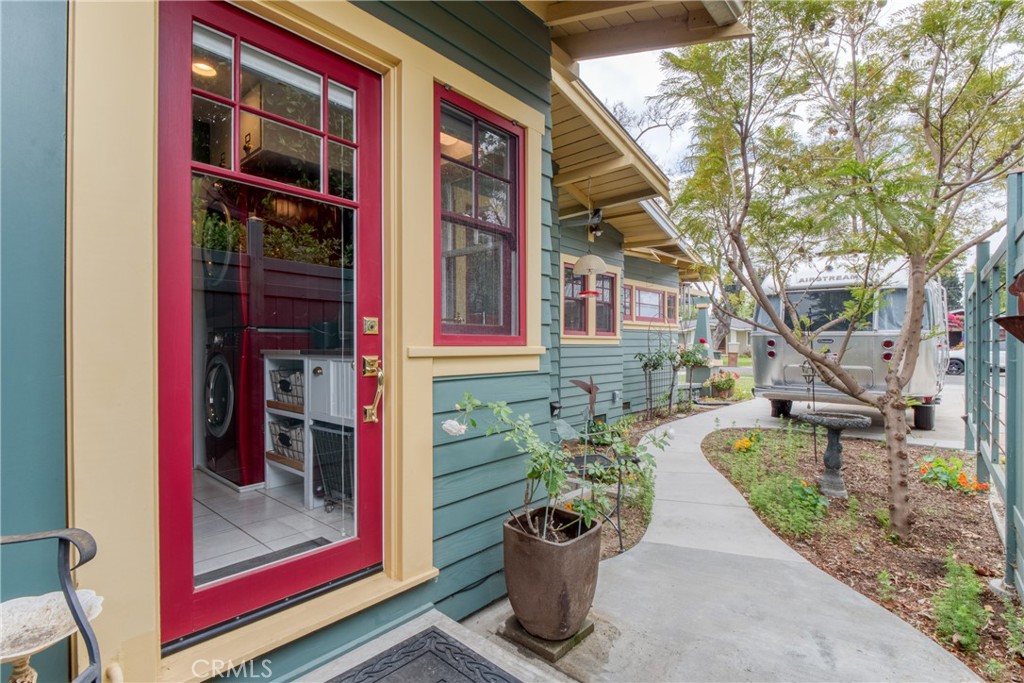 221 Jacaranda Place