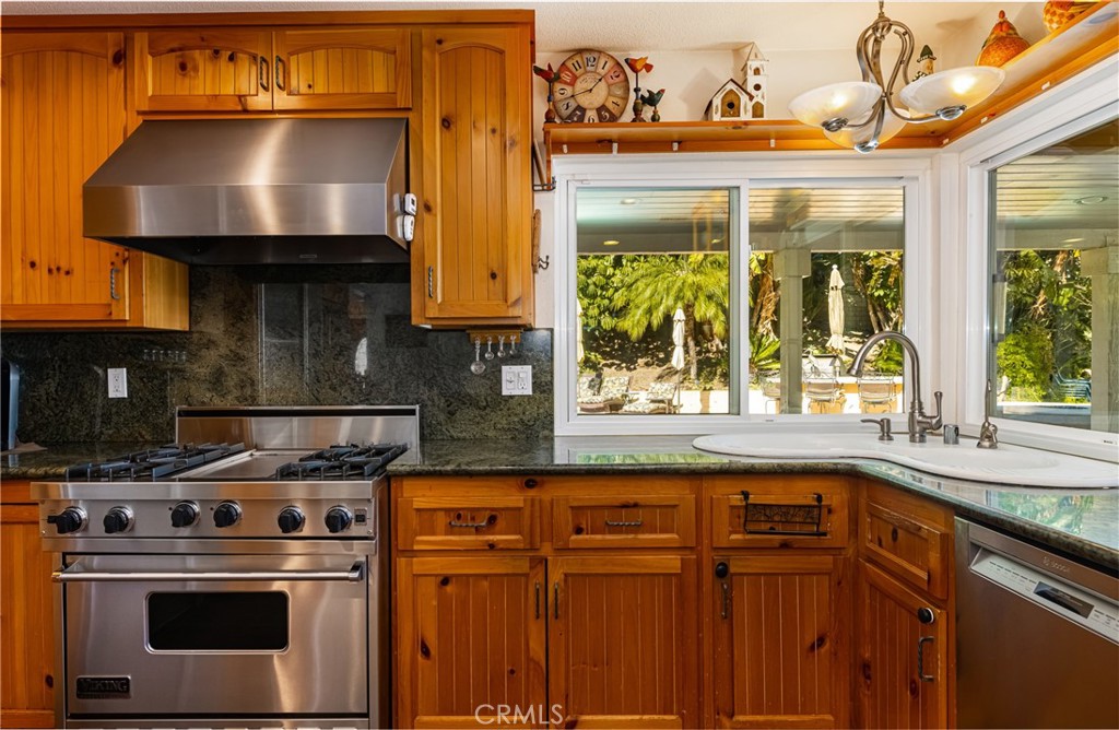 17927 Sun Hill Drive