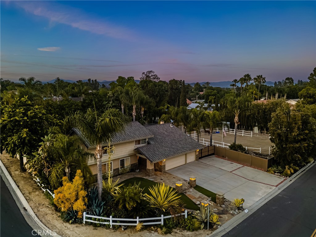 17927 Sun Hill Drive