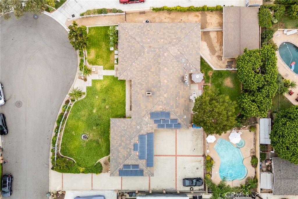 5802 Lakehaven Way