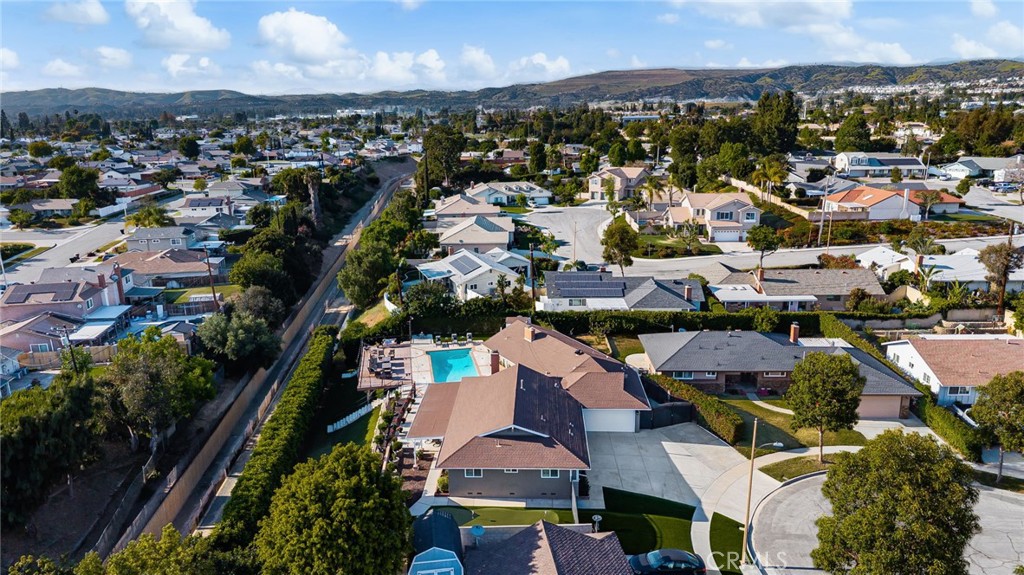 4571 Mimosa Drive