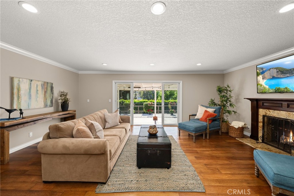 4571 Mimosa Drive