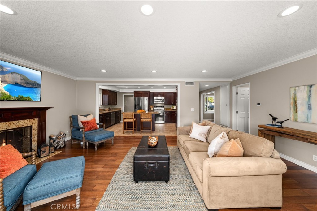 4571 Mimosa Drive