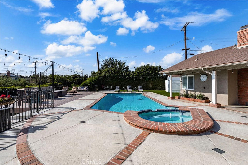 4571 Mimosa Drive
