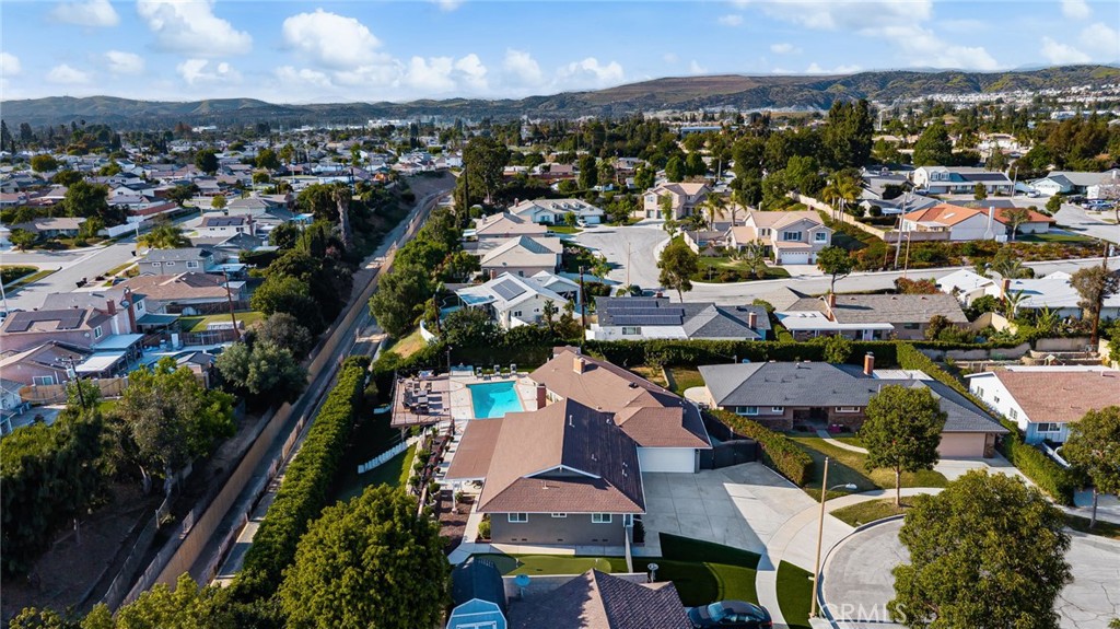 4571 Mimosa Drive