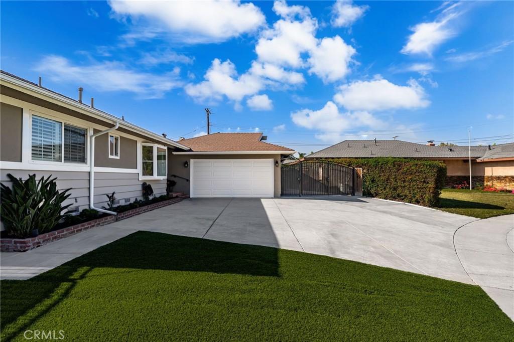 4571 Mimosa Drive
