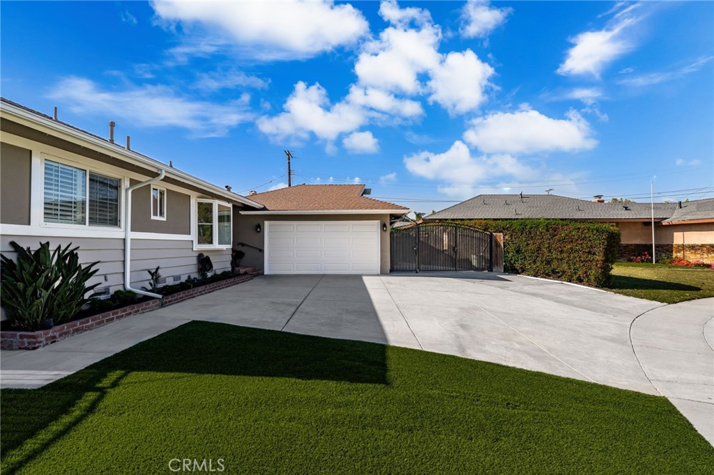 4571 Mimosa Drive