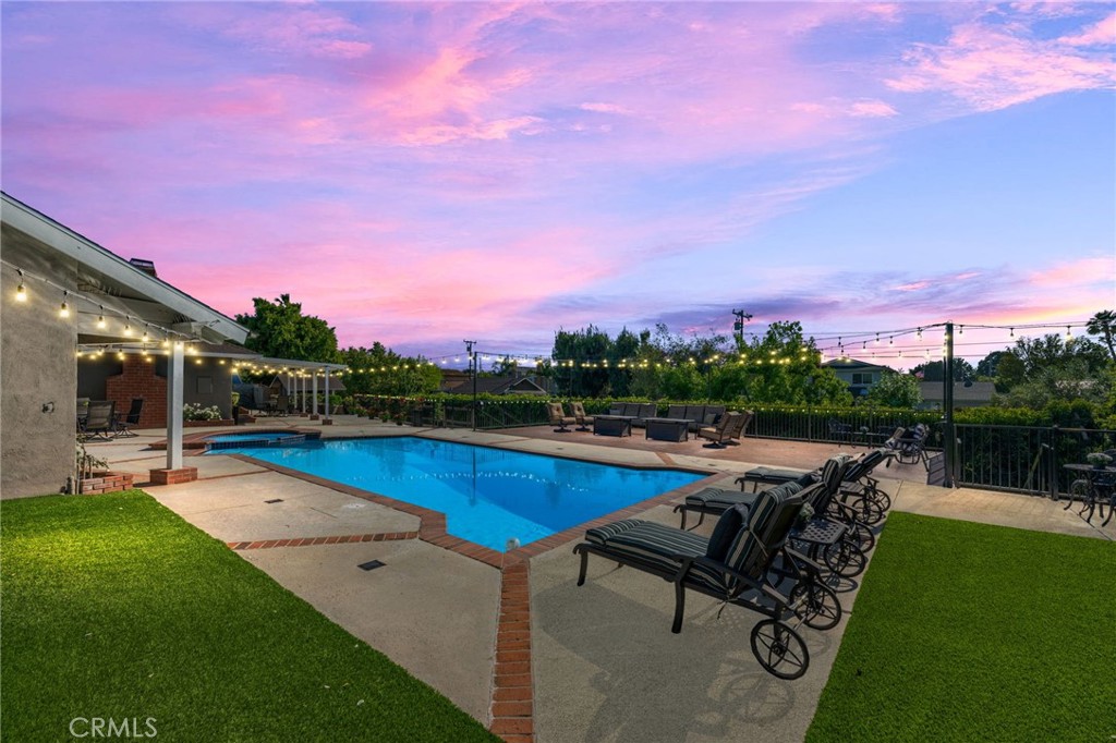4571 Mimosa Drive