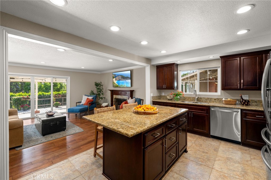 4571 Mimosa Drive