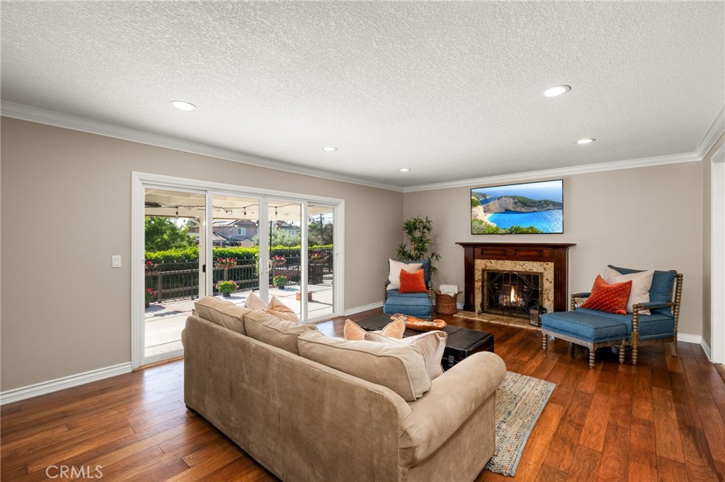 4571 Mimosa Drive